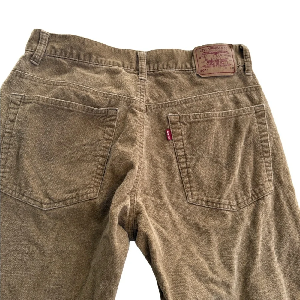 Vintage women’s Levi’s 505 fine corduroy brown Size Mis 8. Perfect condition